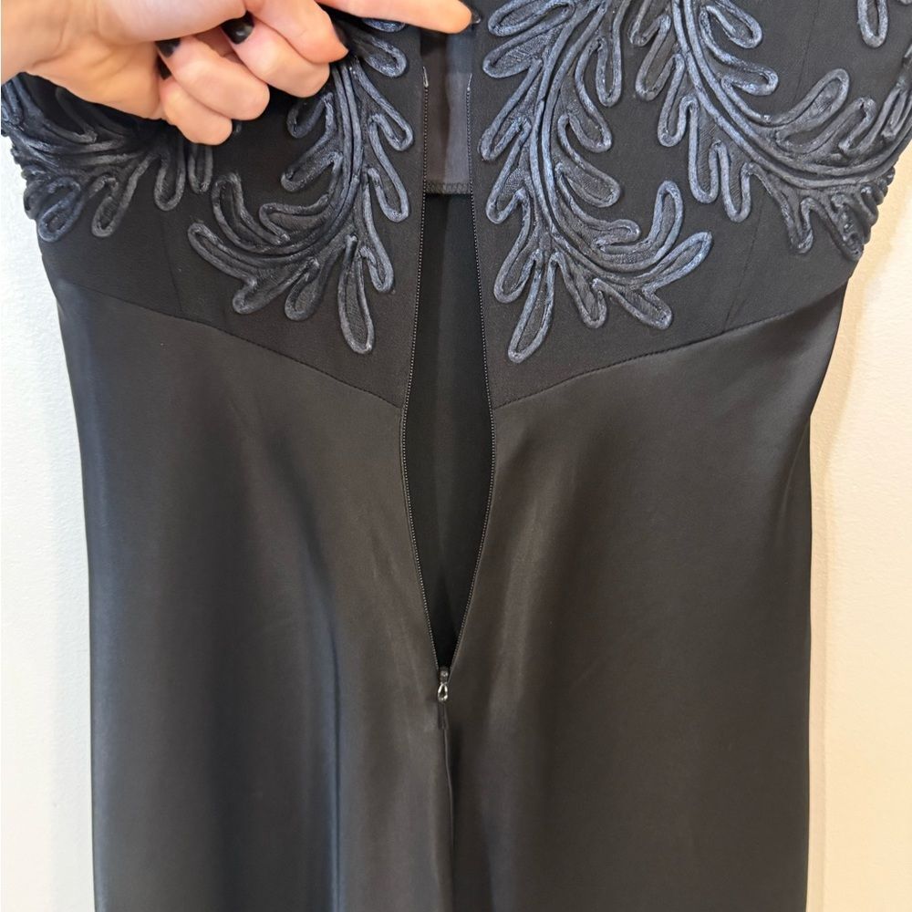 Carmen Marc Valvo vintage Black Maxi Dress with high neck collar and vine detail - Picture 7 of 7